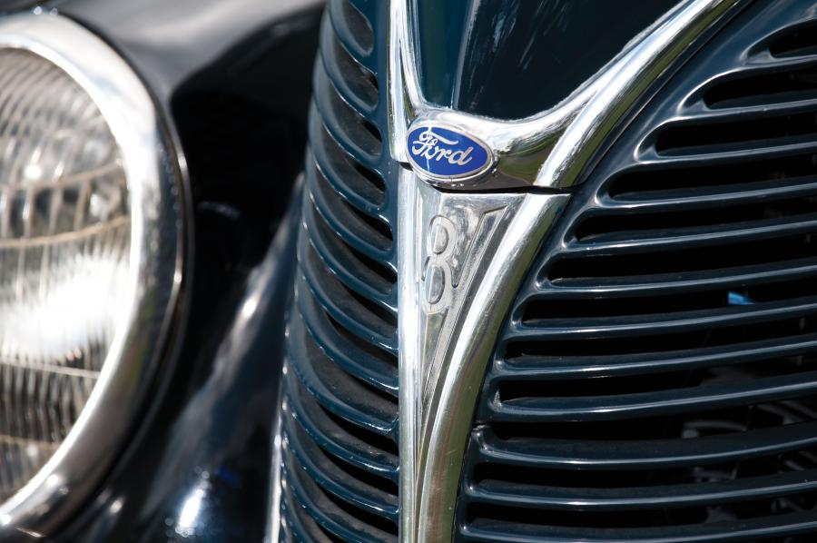  Ford DeLuxe Convertible Coupe 1938 года  (фото 16 из 20)